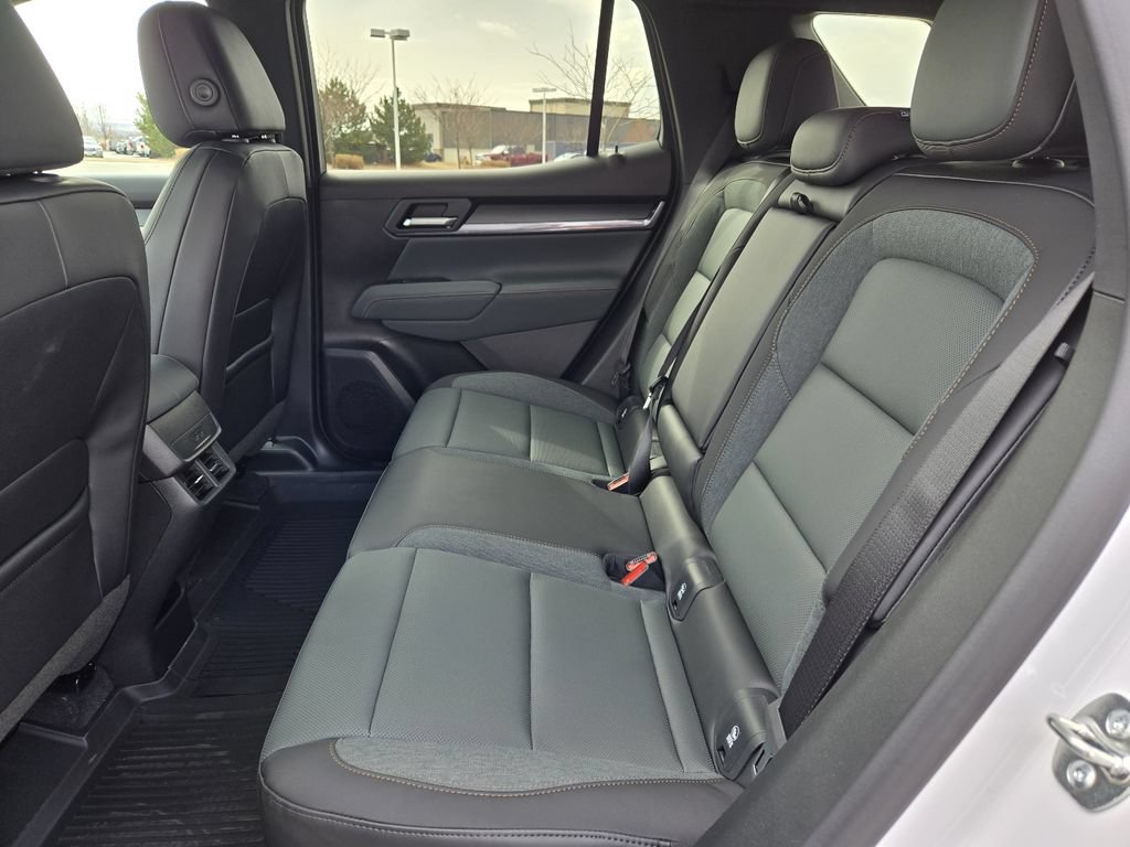 New 2026 GMC Terrain AT4 w/ Technology Package II AWD/4WD image 4