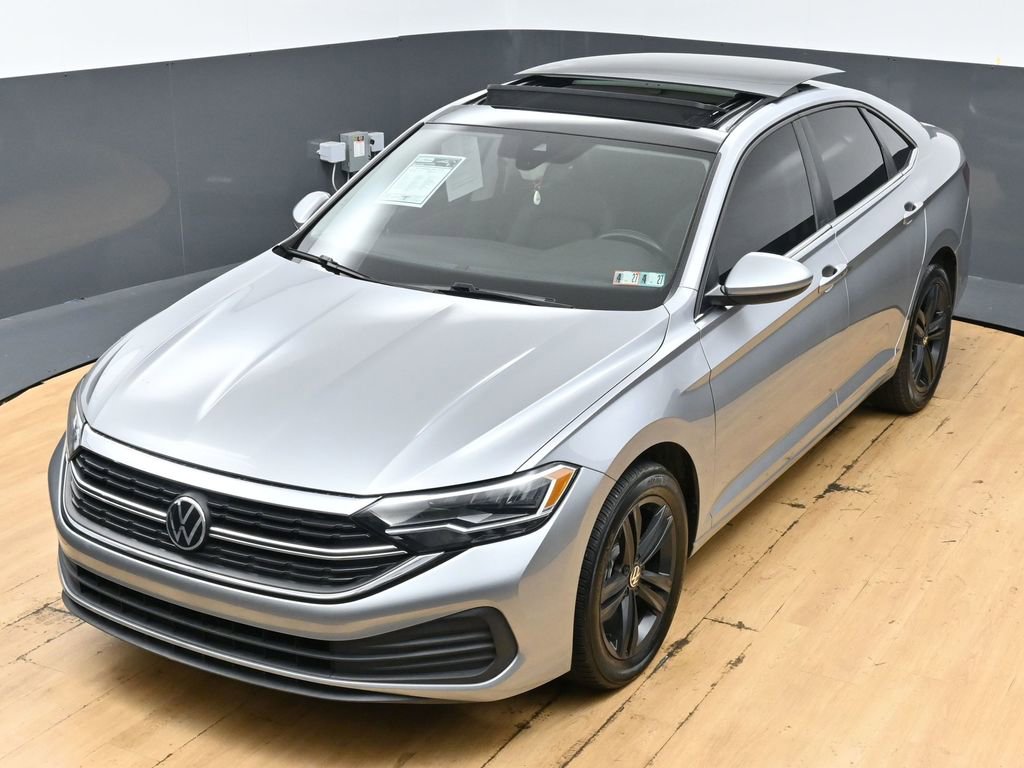 Used 2023 Volkswagen Jetta SE w/ Panoramic Sunroof Package image 42