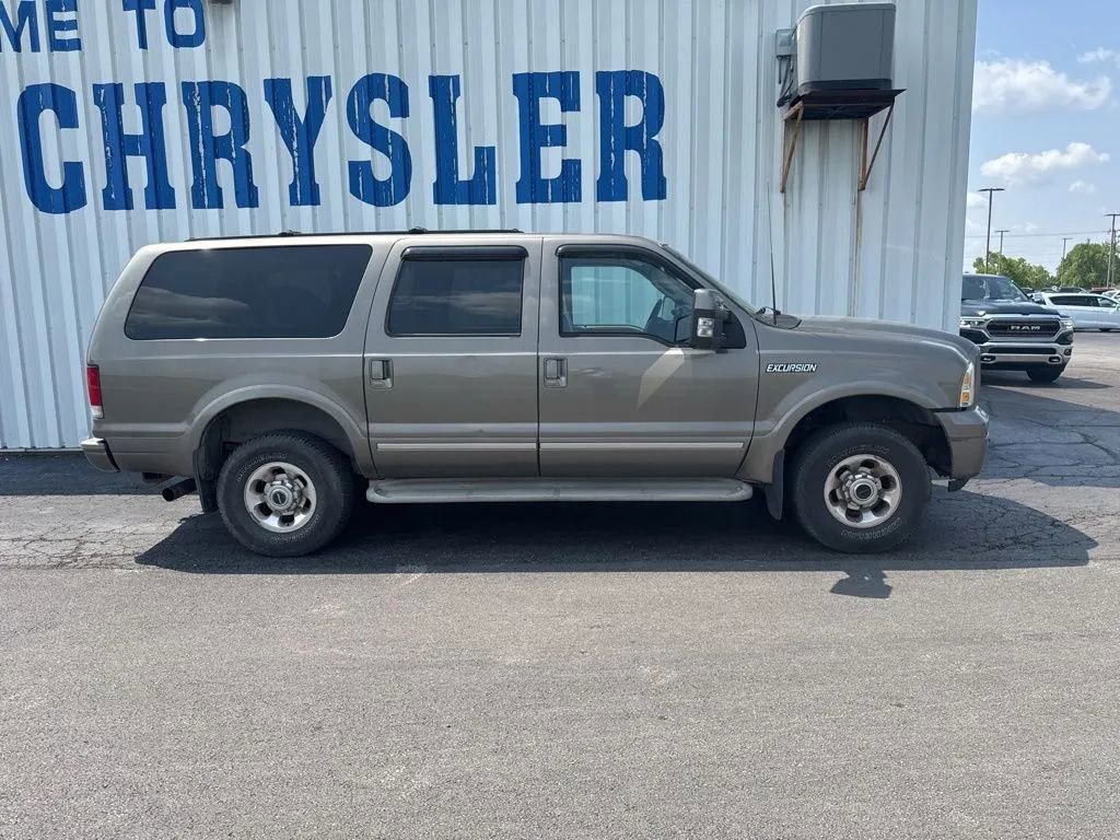 Used 2005 Ford Excursion Limited image 9