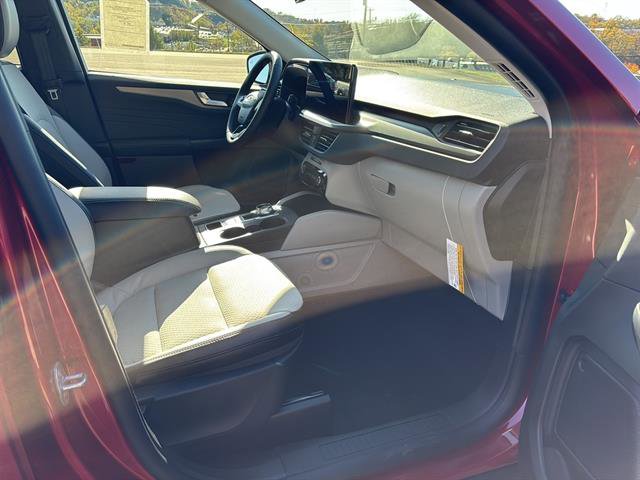 New 2026 Ford Escape SE image 19