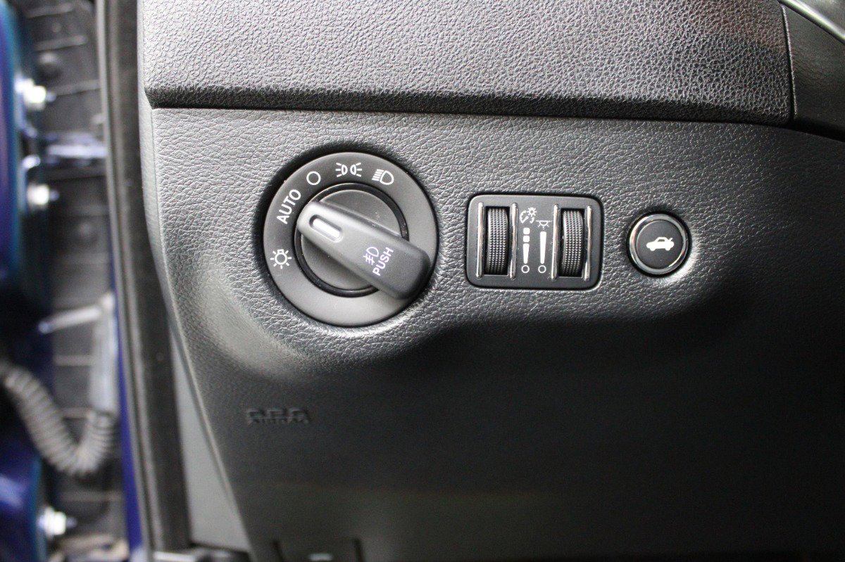 Used 2014 Dodge Charger SXT Plus image 19