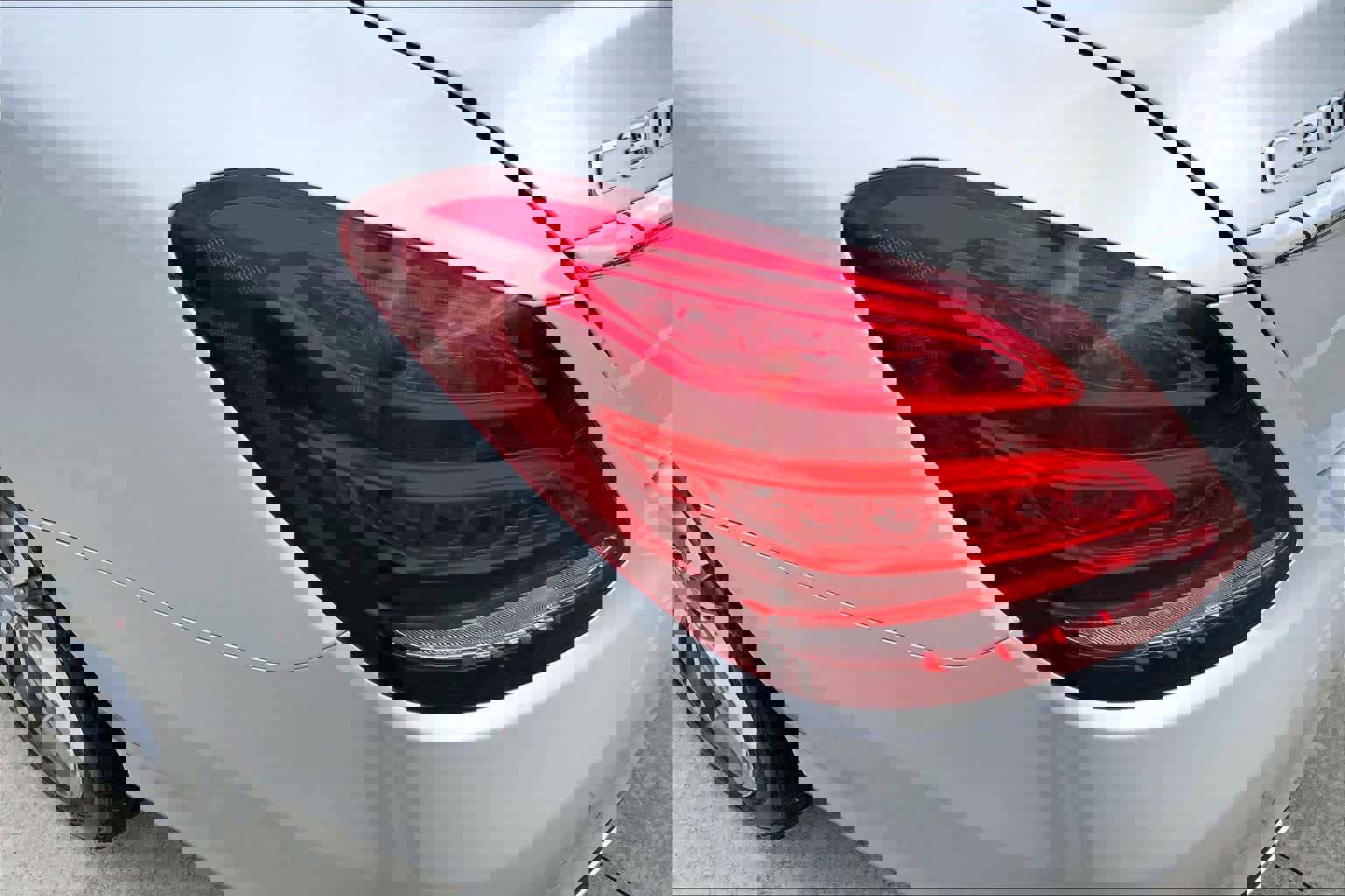 Used 2015 Mercedes-Benz C 300 Sedan image 26