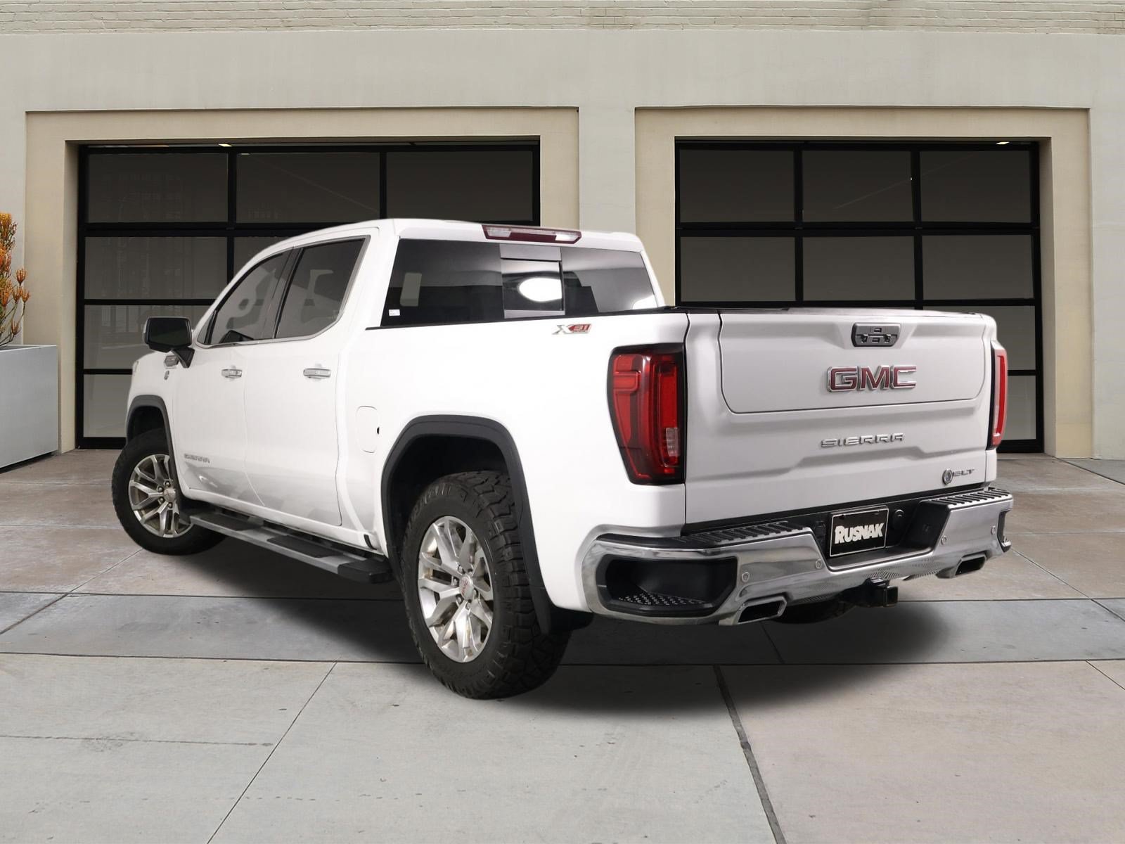 Used 2019 GMC Sierra 1500 SLT w/ SLT Premium Plus Package AWD/4WD image 2