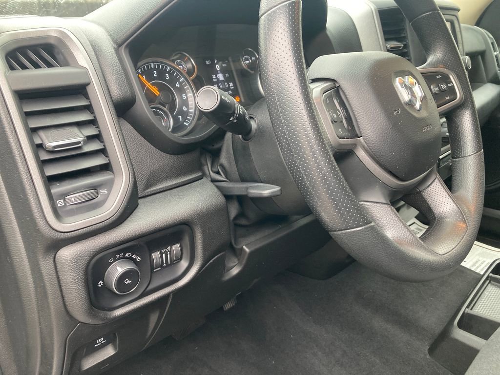 Used 2019 RAM 1500 Tradesman AWD/4WD image 17
