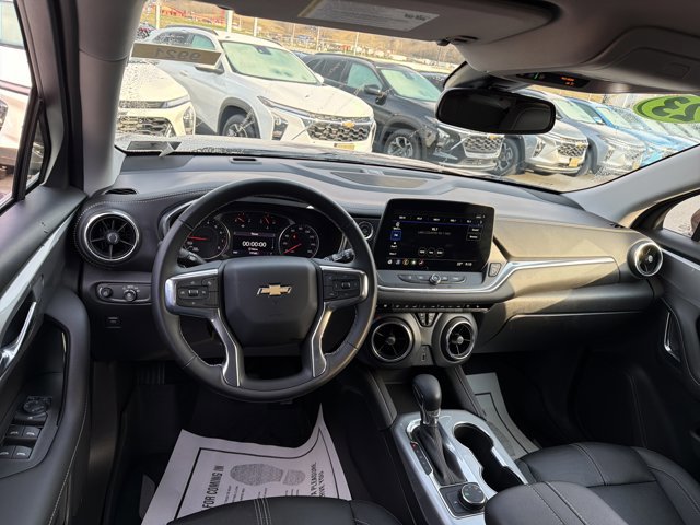 Used 2023 Chevrolet Blazer LT image 14