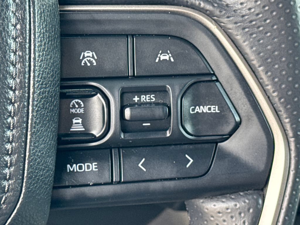 Used 2026 Toyota 4Runner SR5 AWD/4WD image 33