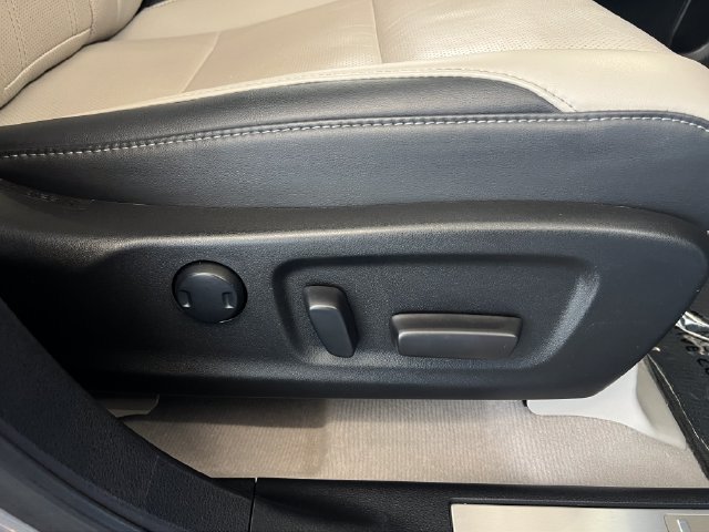 Used 2019 Lexus RX 350 FWD w/ Navigation Package image 39