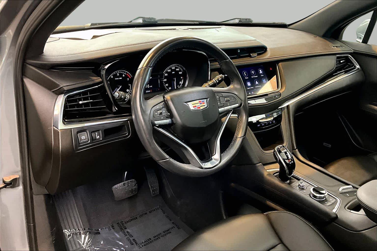 Used 2023 Cadillac XT6 Luxury FWD image 18