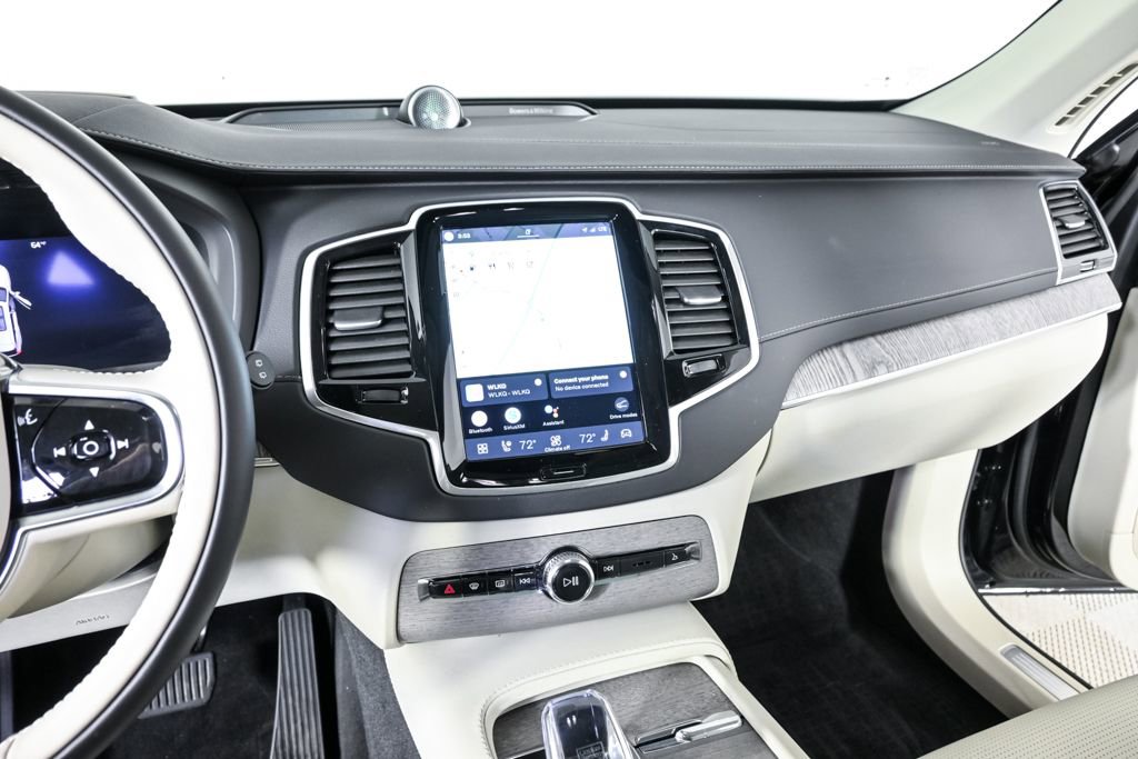 Certified 2024 Volvo XC90 B6 Ultimate w/ Protection Package image 15