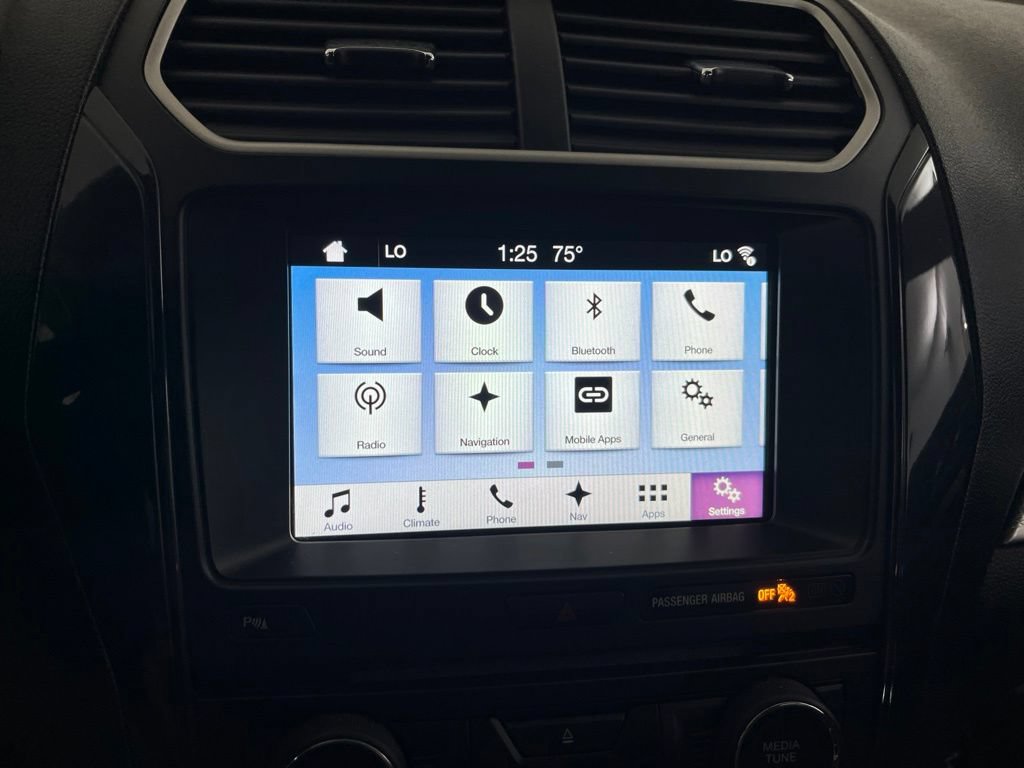 Used 2017 Ford Explorer XLT w/ Equipment Group 202A AWD/4WD image 68
