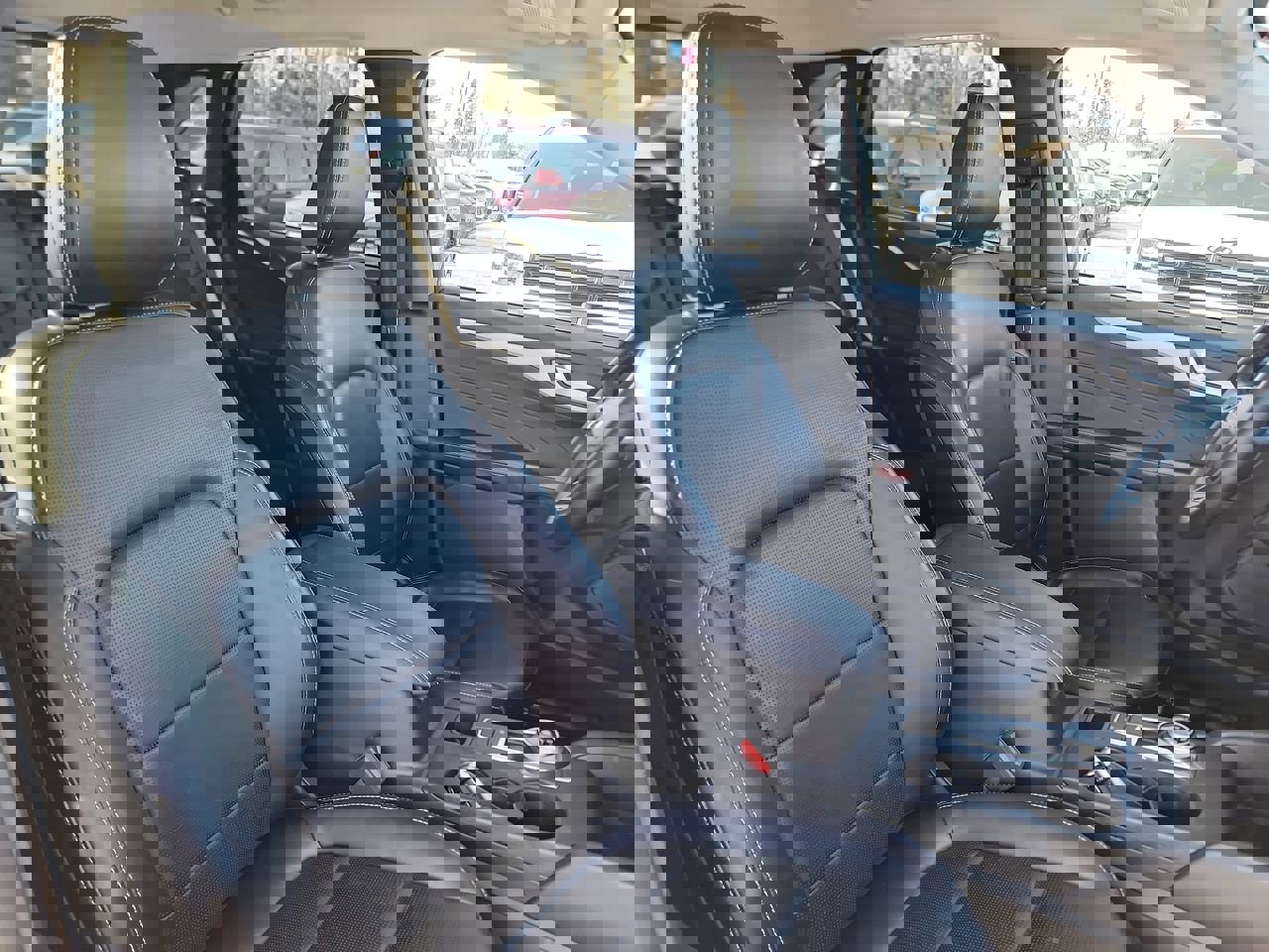 Used 2024 Ford Escape Platinum image 21