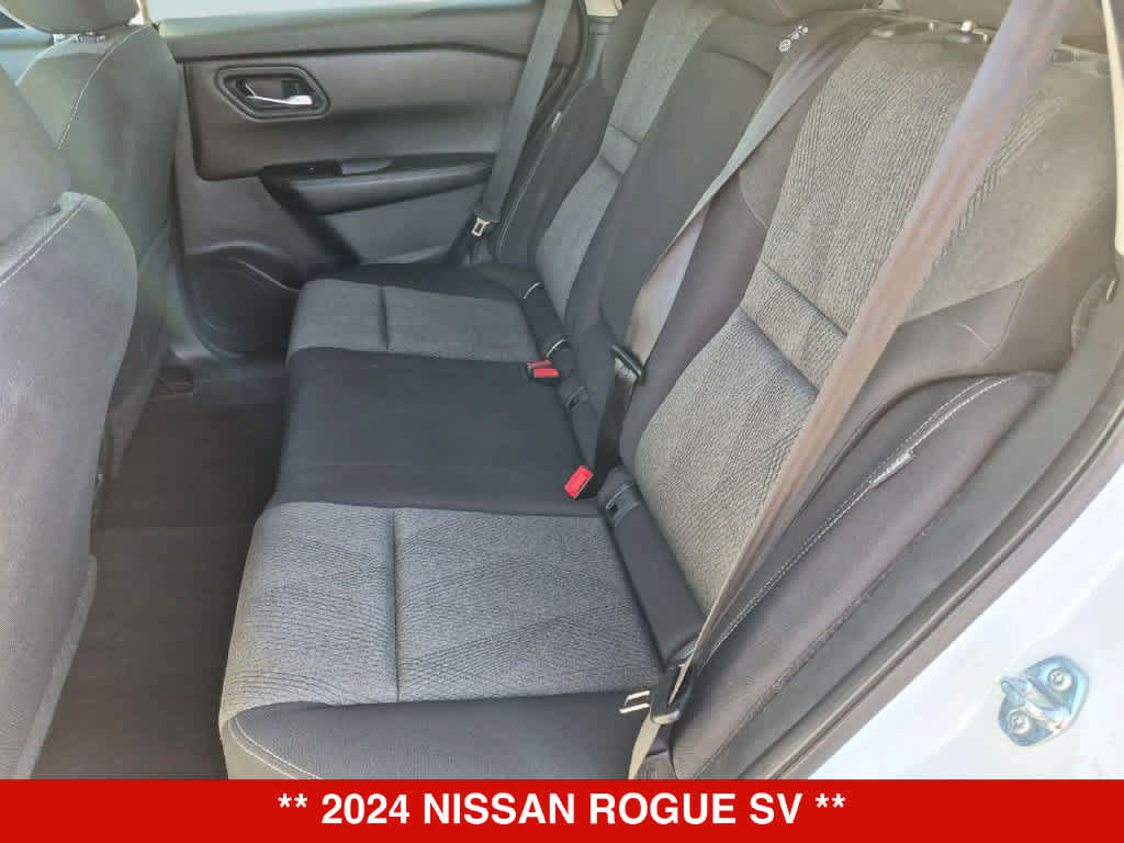 Used 2024 Nissan Rogue SV FWD image 18