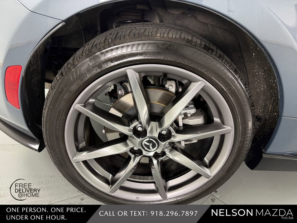 Used 2020 MAZDA MX-5 Miata Grand Touring w/ Appearance Package RWD image 15
