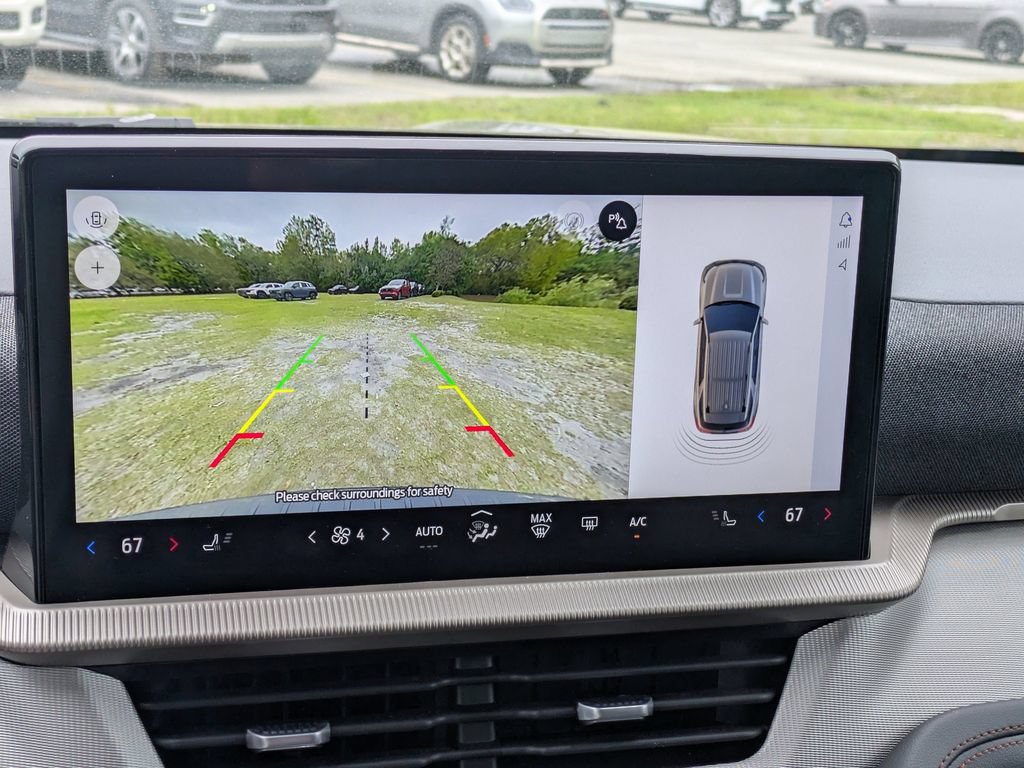 Used 2025 Ford Explorer Active RWD image 23