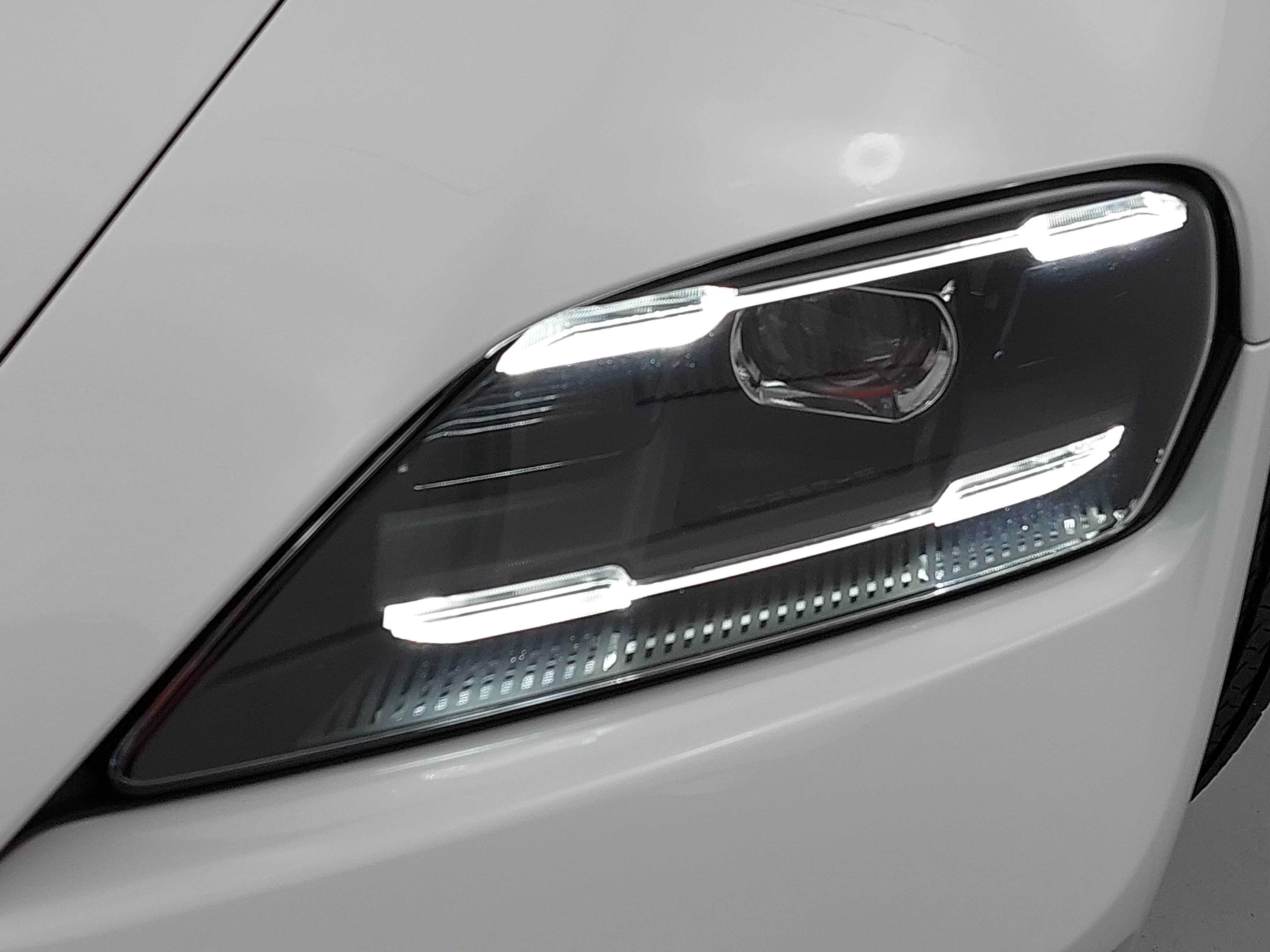 Certified 2025 Porsche Taycan RWD image 34