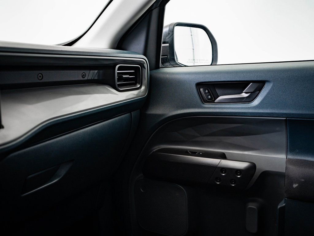 Used 2025 Ford Maverick XL FWD image 35