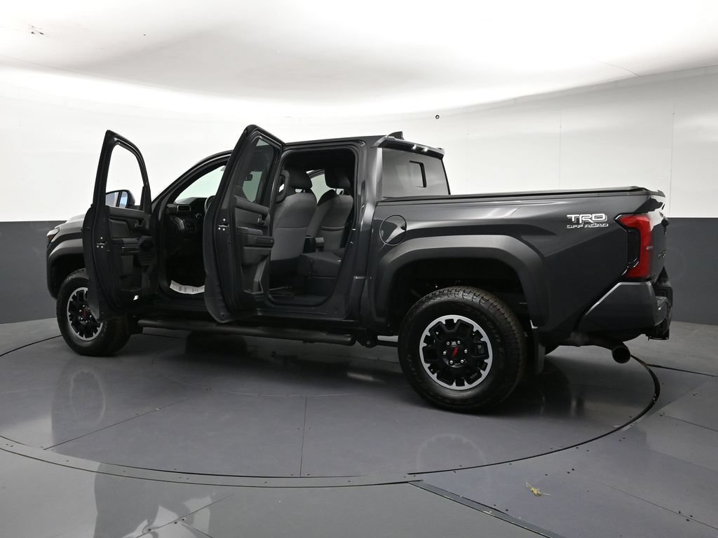 Used 2024 Toyota Tacoma TRD Off-Road w/ TRD Off Road Upgrade Package AWD/4WD image 34