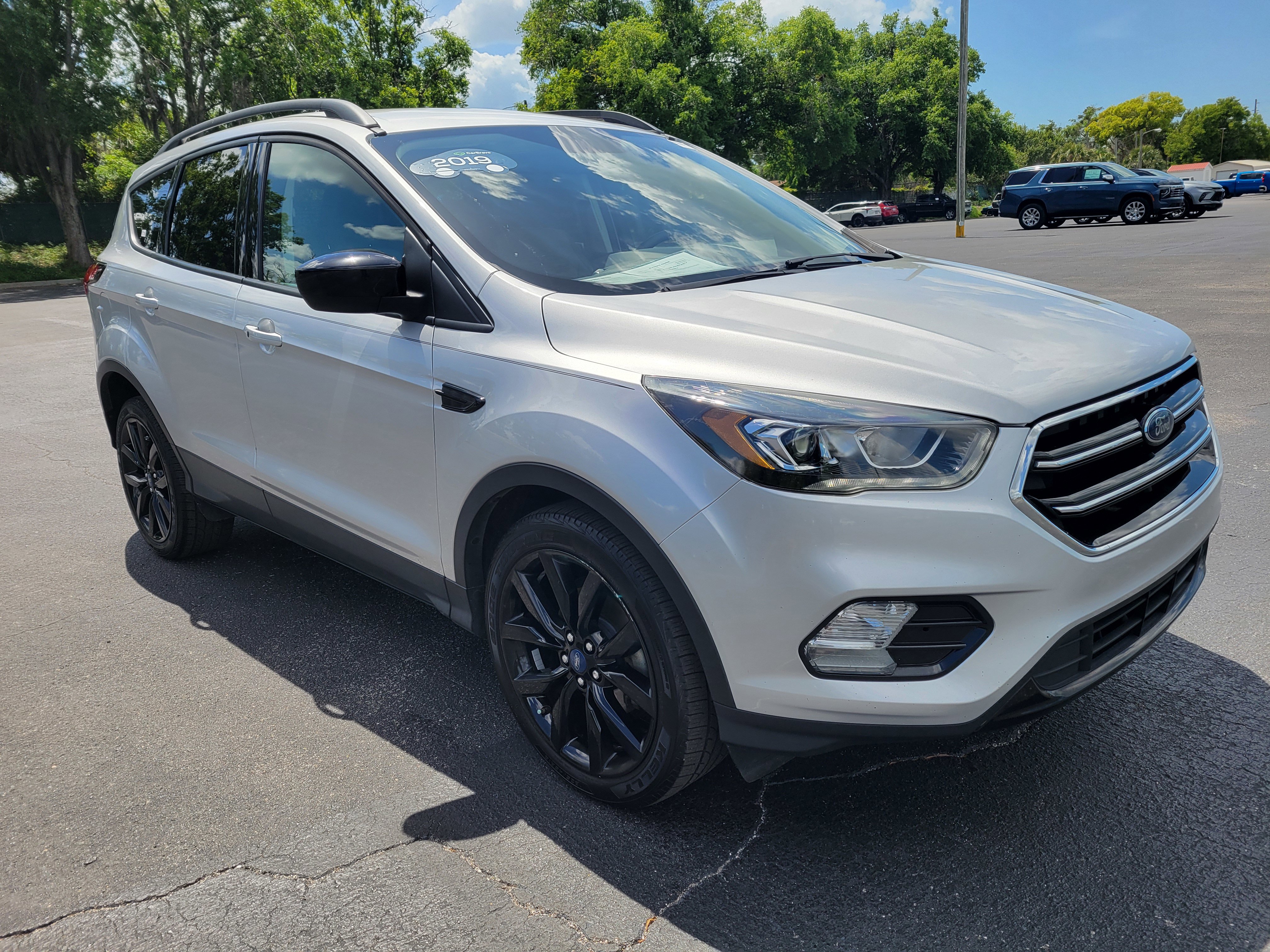 Used 2019 Ford Escape SE FWD image 3
