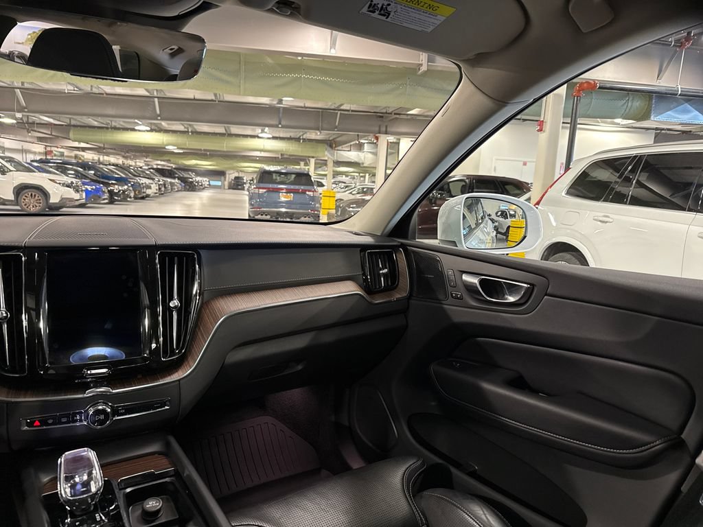 Certified 2023 Volvo XC60 B5 Ultimate w/ Climate Package AWD/4WD image 24