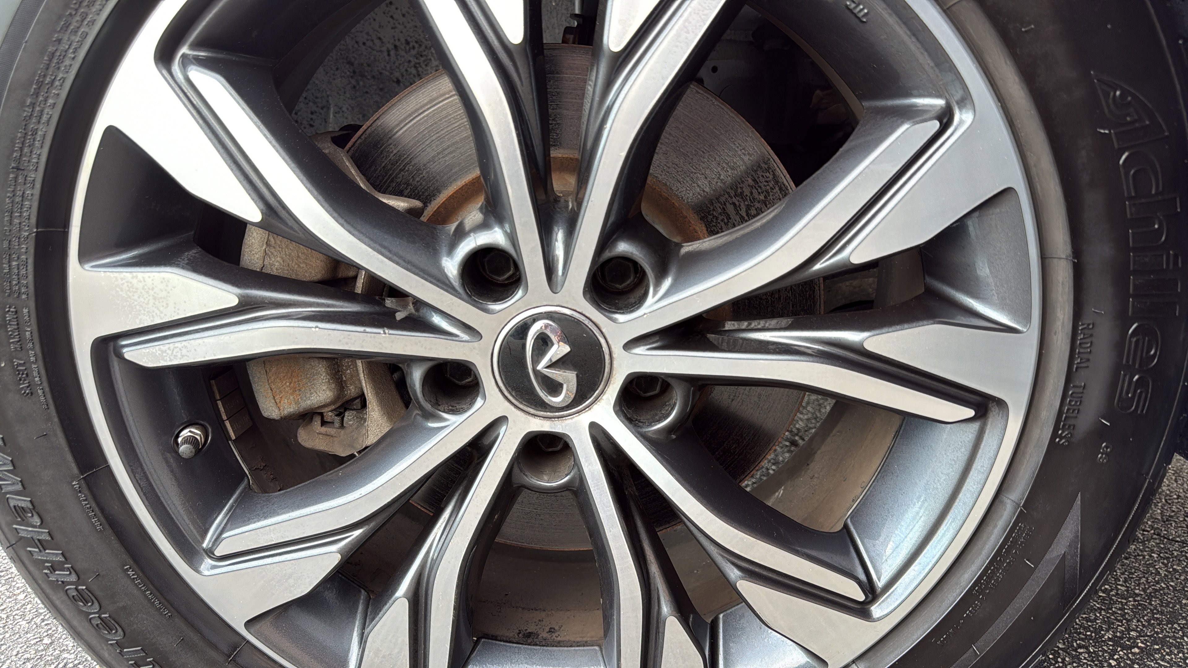 Used 2018 INFINITI QX30 Premium w/ Navigation Package image 38