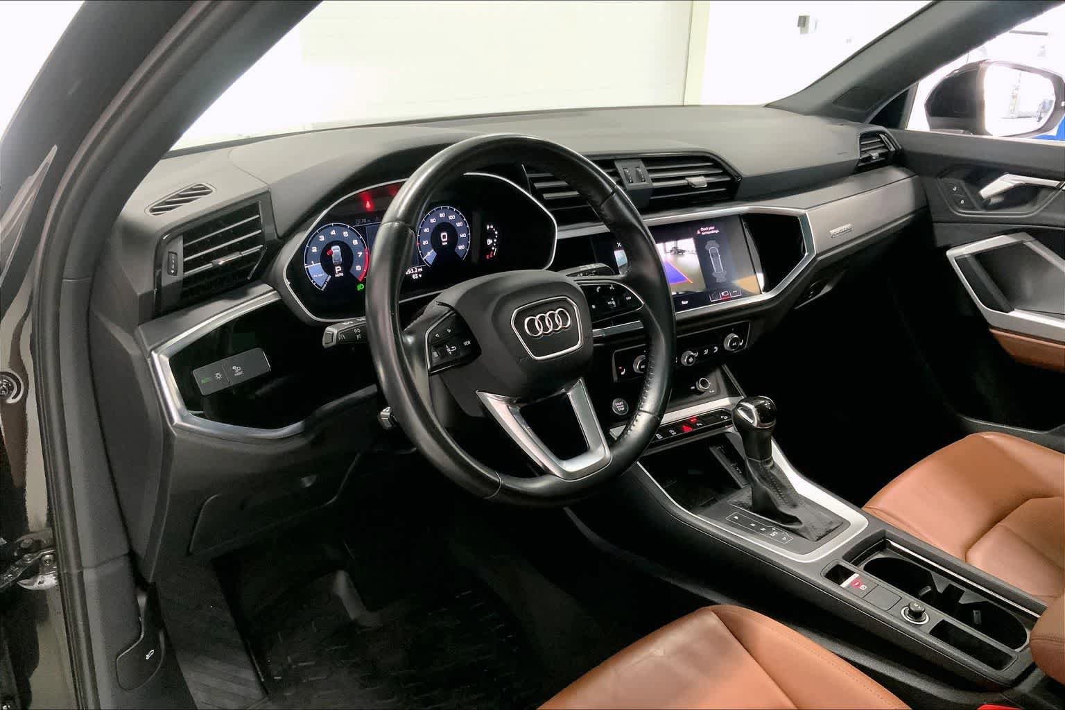Certified 2020 Audi Q3 2.0T Premium Plus w/ Premium Plus Package AWD/4WD image 2