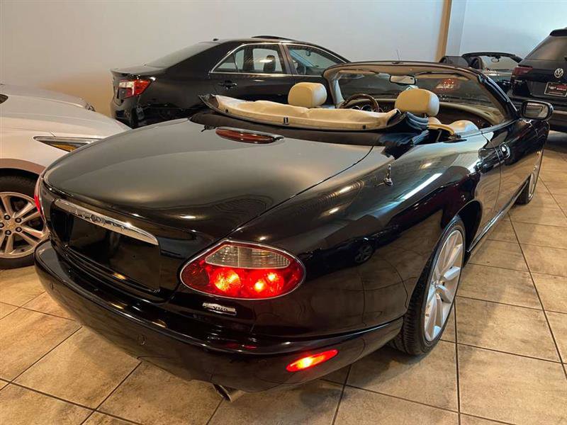 Used 2006 Jaguar XK8 Convertible image 53