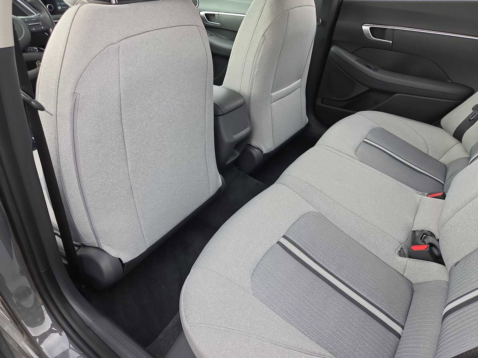 Used 2021 Hyundai Sonata SE image 18