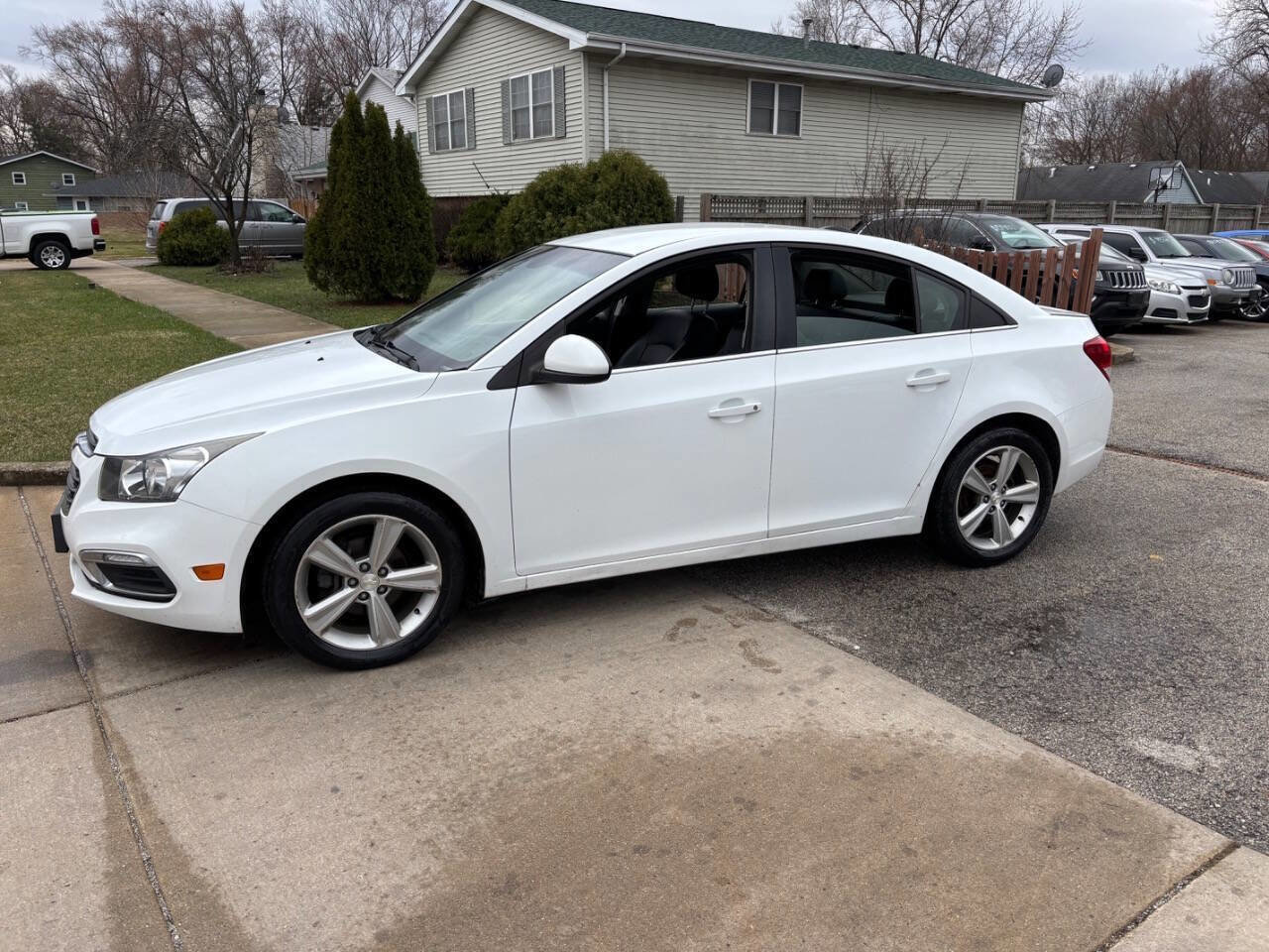 Used 2015 Chevrolet Cruze LT image 6