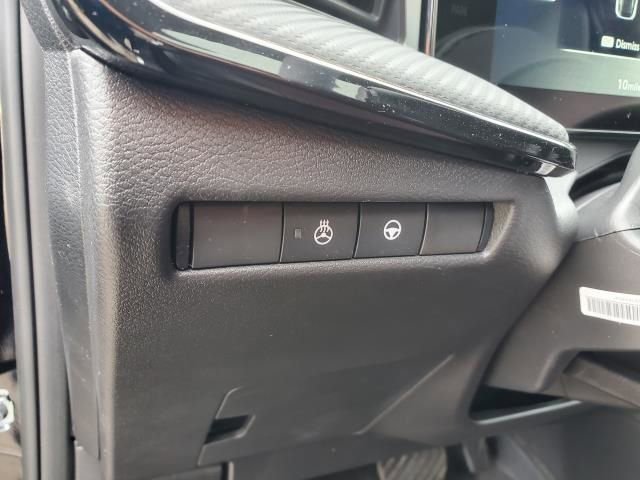 New 2026 Nissan Kicks SR image 24