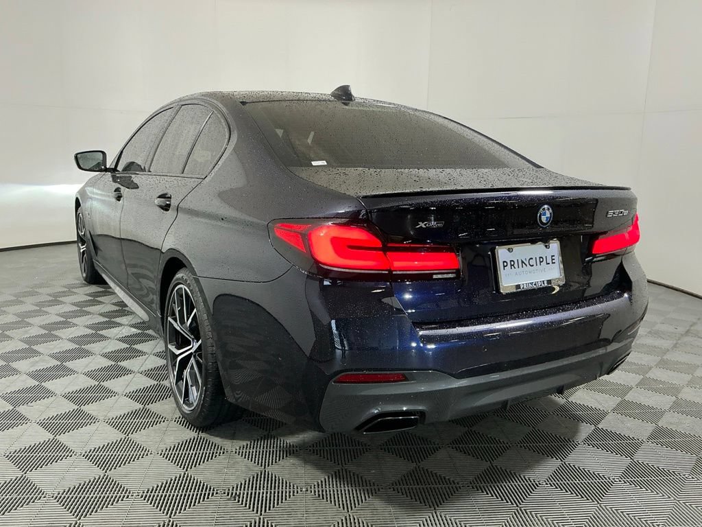 Used 2023 BMW 530e xDrive w/ Premium Package AWD/4WD image 7