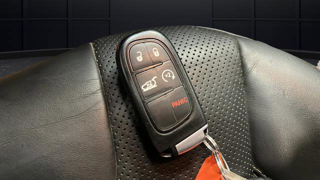 Used 2021 Jeep Cherokee Limited AWD/4WD image 38