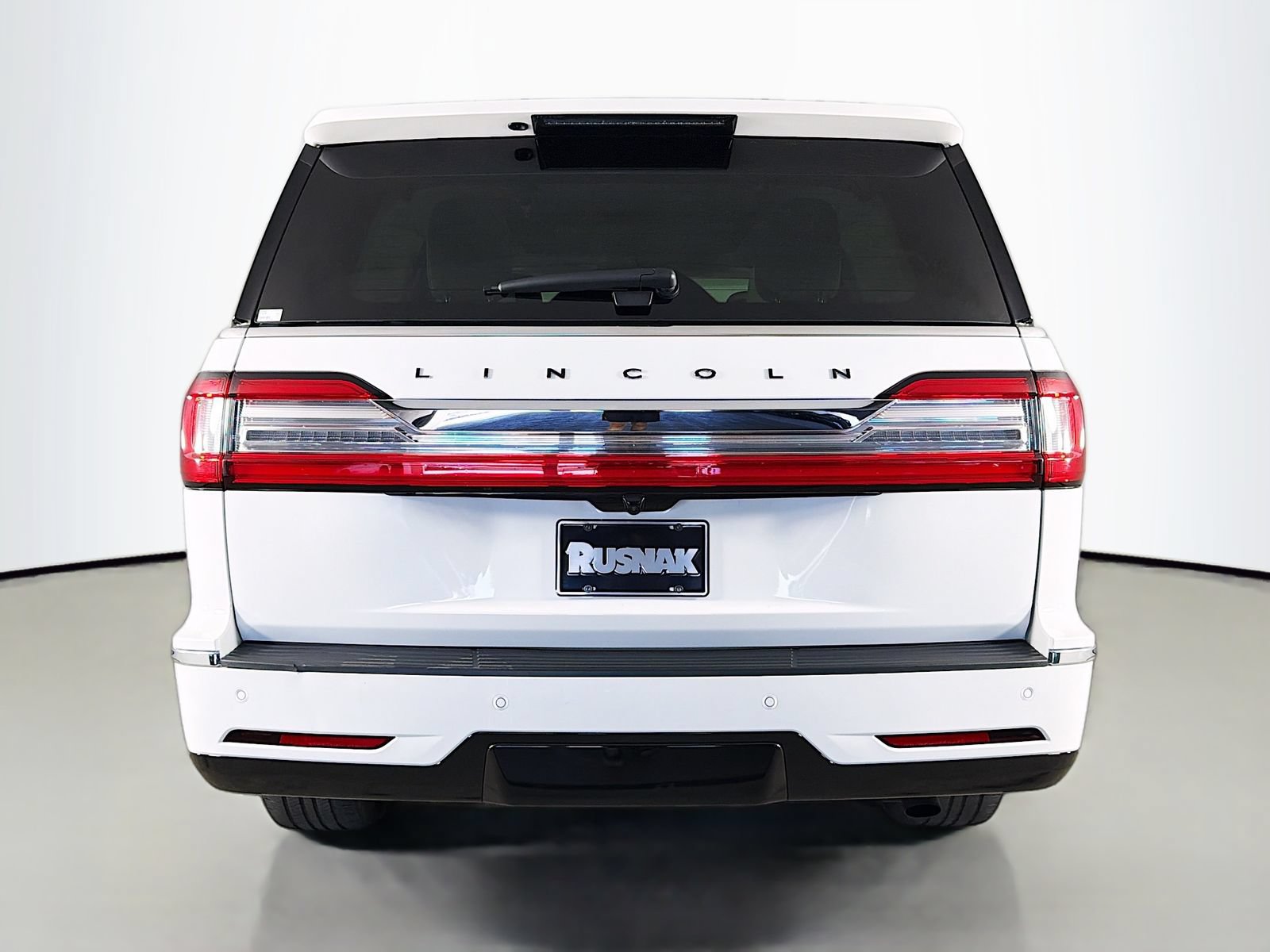 Used 2021 Lincoln Navigator Black Label w/ Cargo Convenience Package AWD/4WD image 6