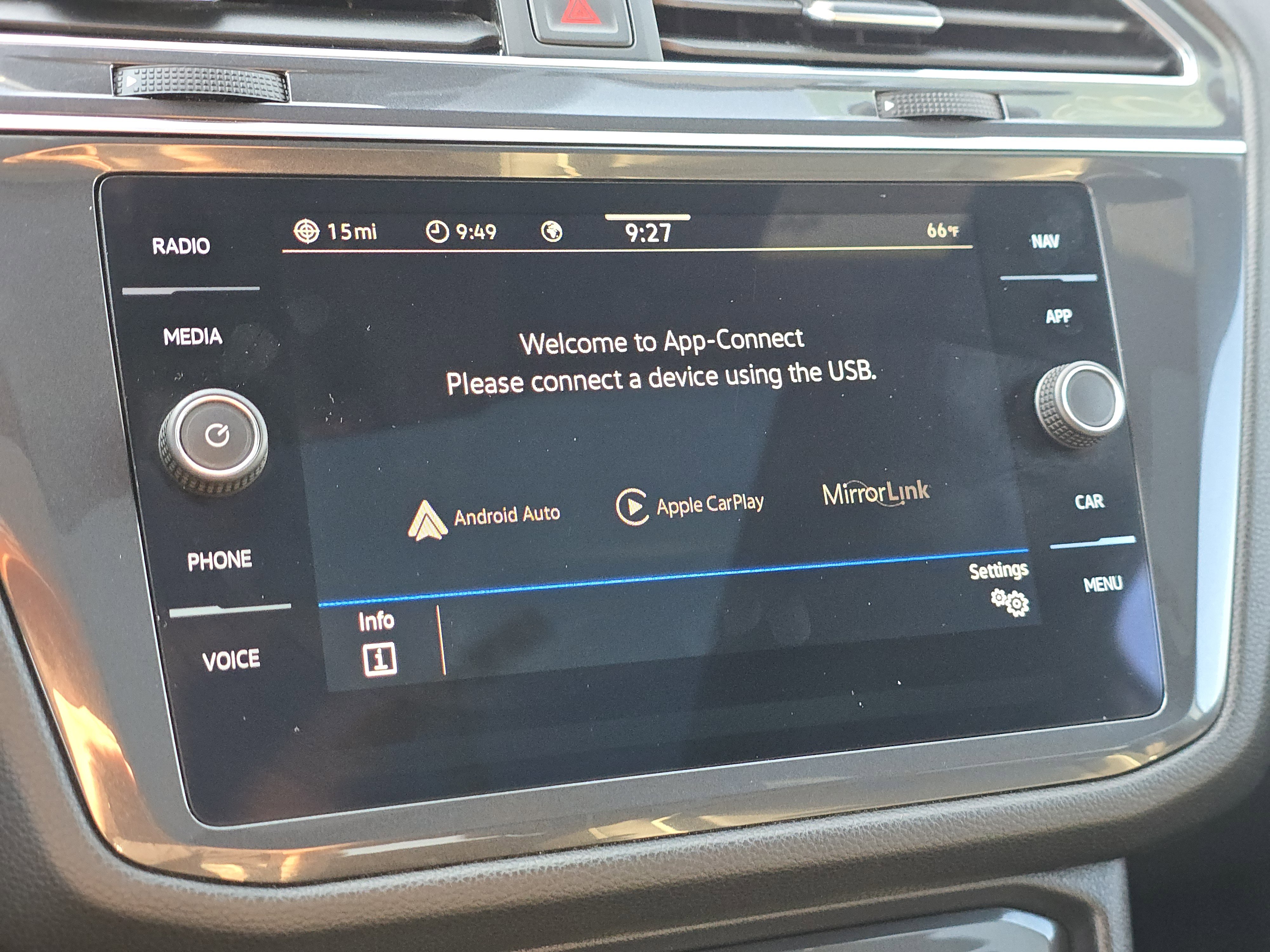 Certified 2023 Volkswagen Tiguan SEL R-Line AWD/4WD image 11