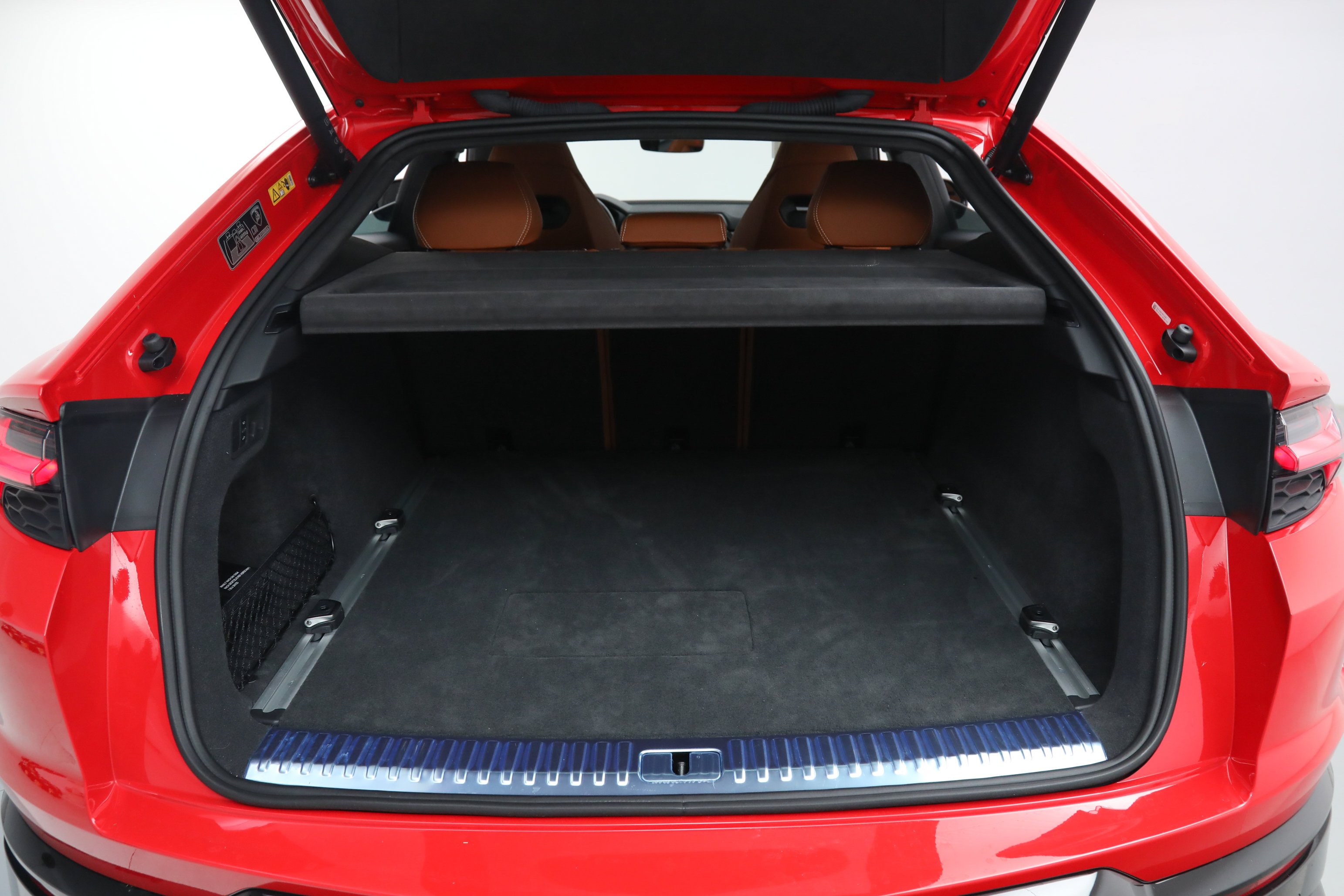 Used 2025 Lamborghini Urus SE AWD/4WD image 36
