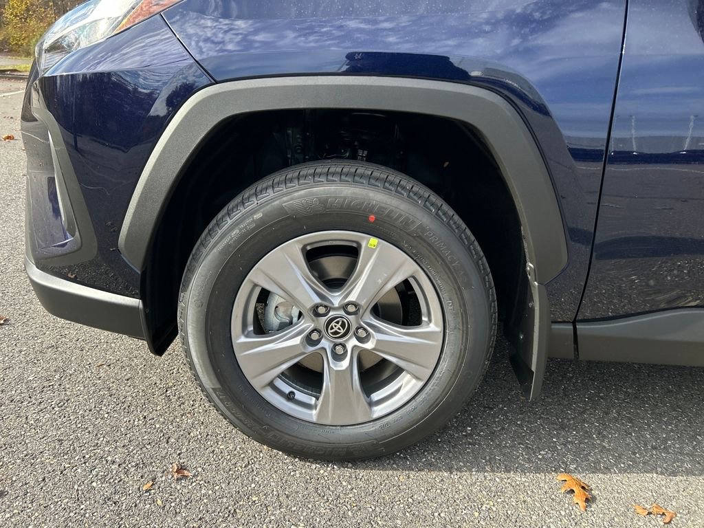 New 2025 Toyota RAV4 XLE image 28
