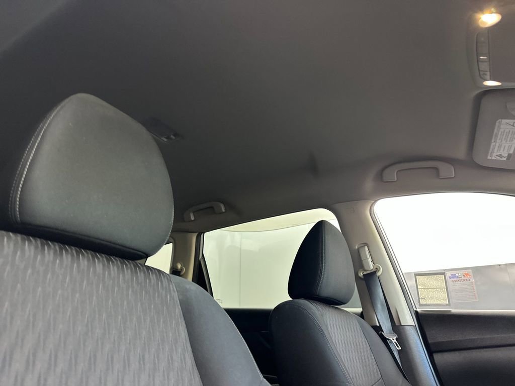 Used 2019 Nissan Rogue SV image 16