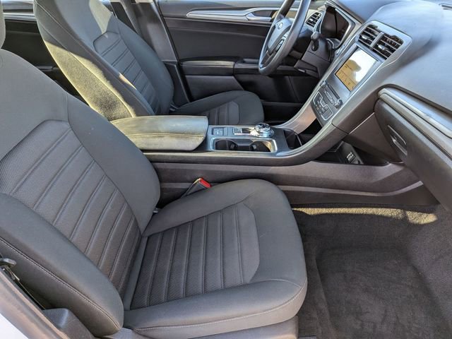 Used 2020 Ford Fusion SE image 29