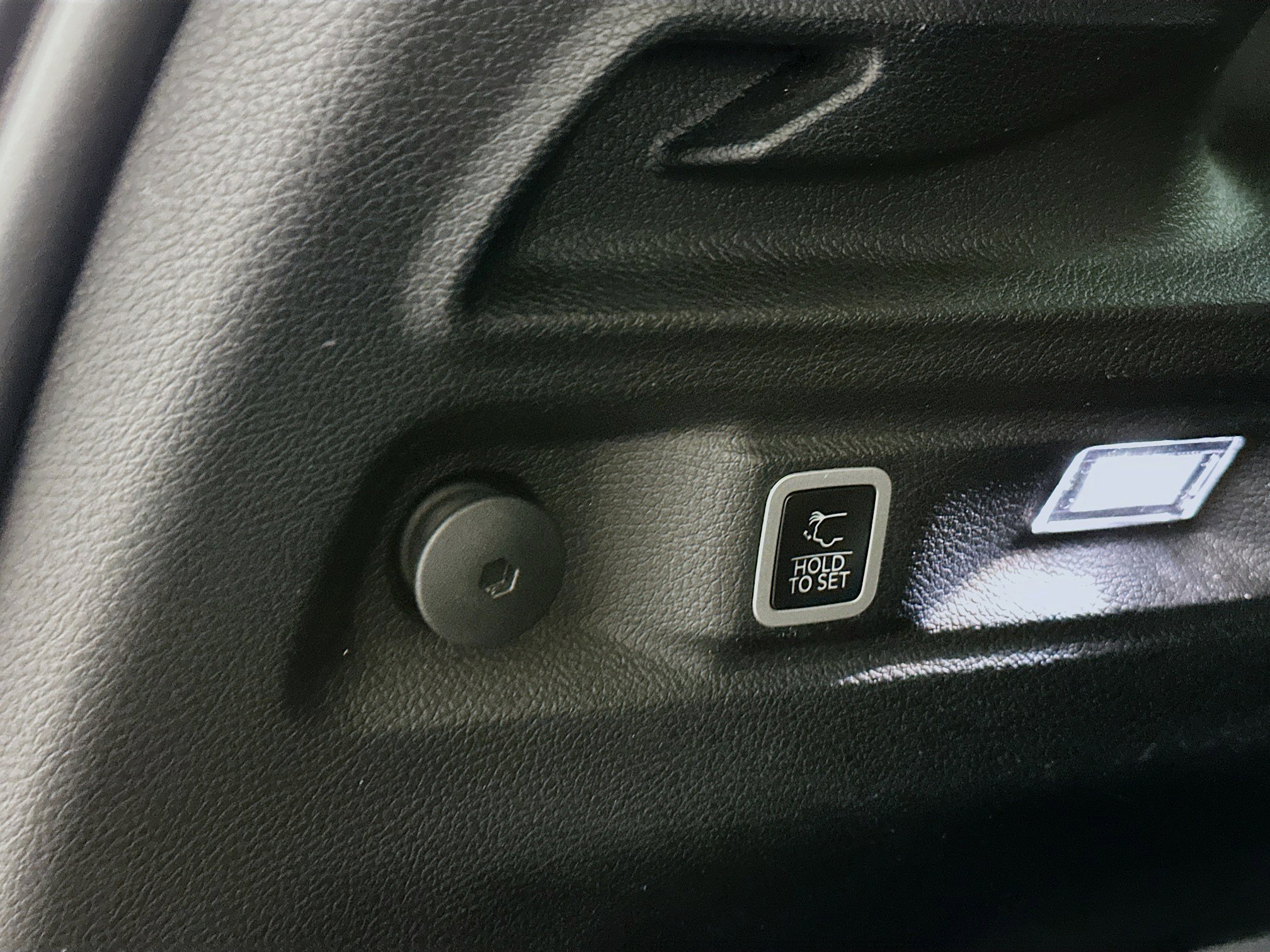 Used 2023 Jeep Grand Cherokee L Limited w/ Trailer Tow Group (B) image 32