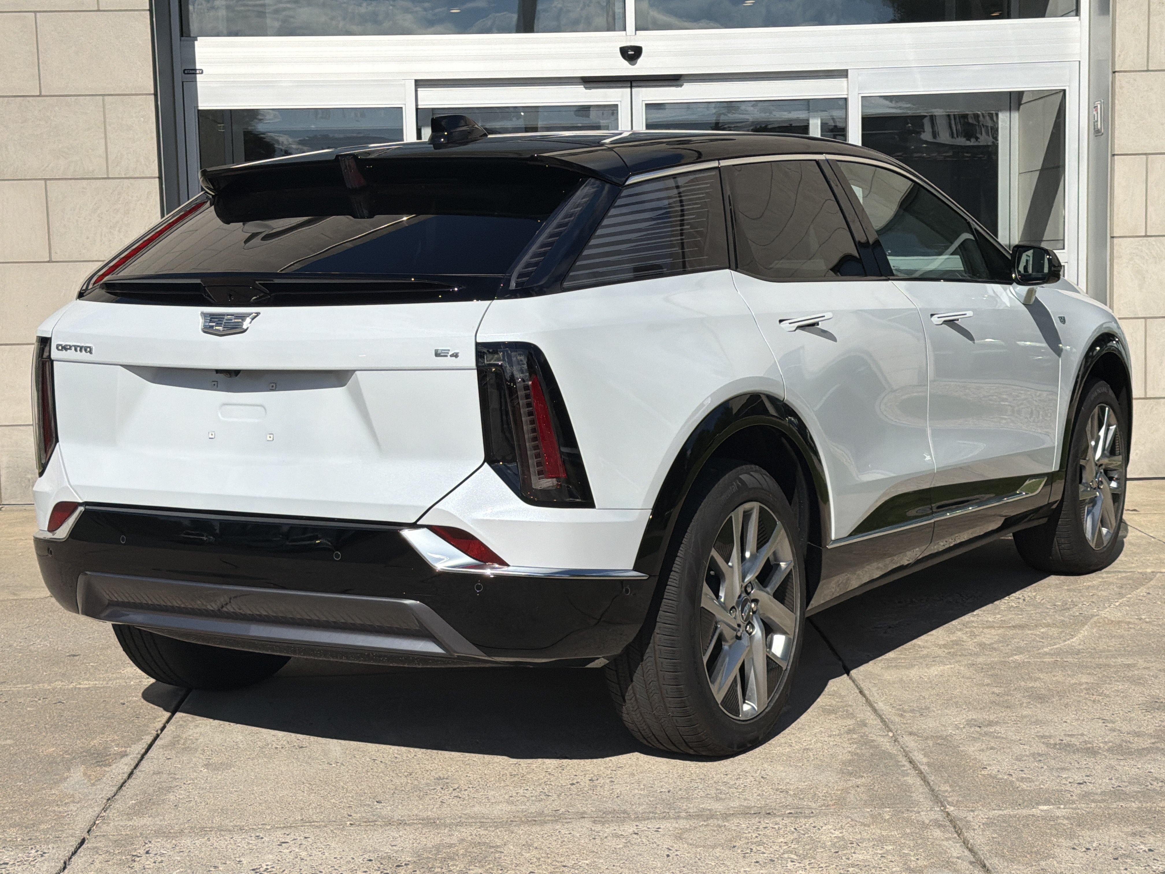 New 2027 Cadillac Optiq Premium Luxury w/ LPO, Floor Liner Package AWD/4WD image 5