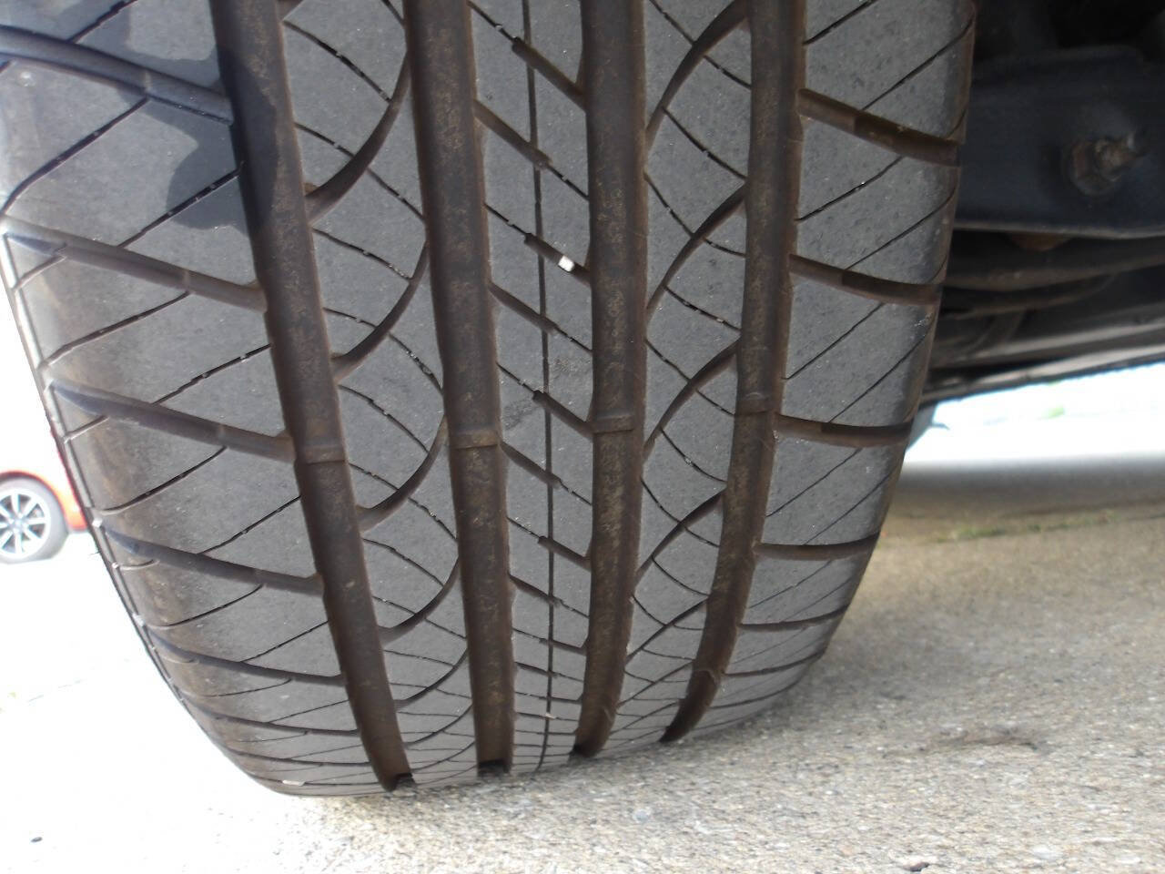 Used 2013 Dodge Avenger SXT FWD image 32