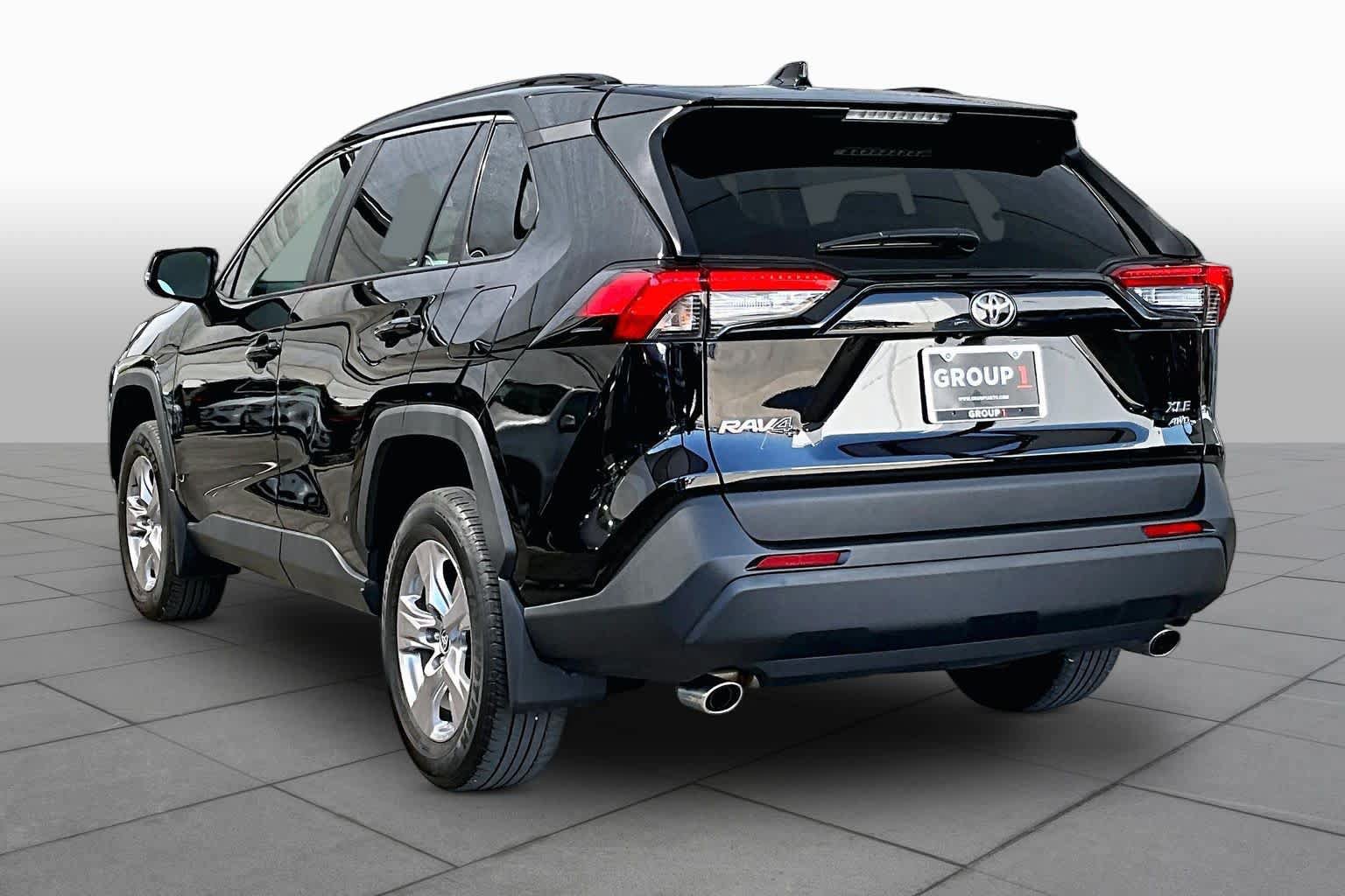 Used 2023 Toyota RAV4 XLE w/ Convenience Package AWD/4WD image 12