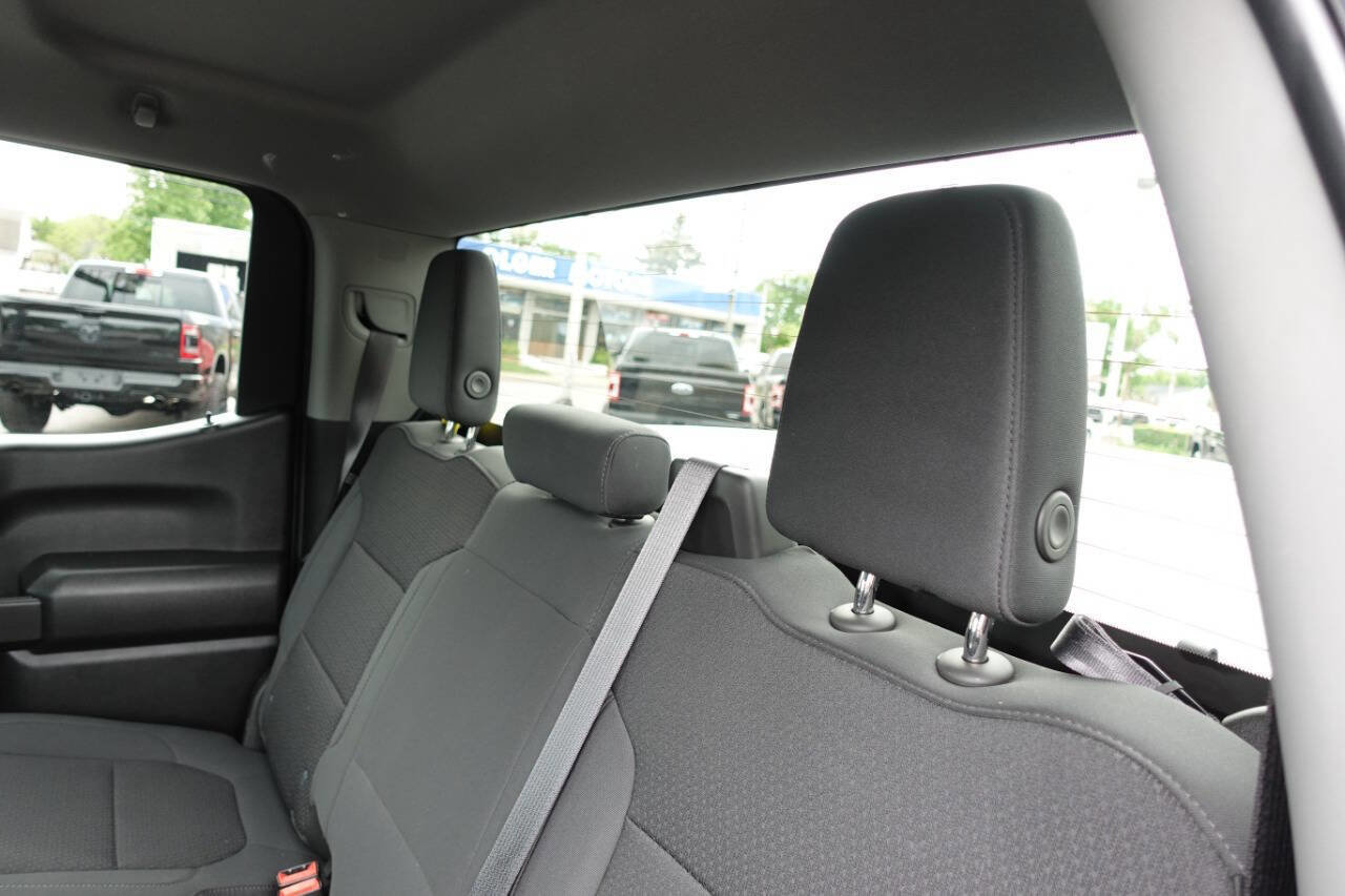 Used 2021 Chevrolet Silverado 1500 Custom w/ Safety Confidence Package AWD/4WD image 23
