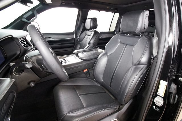 Used 2024 Jeep Wagoneer Series II w/ Convenience Group I AWD/4WD image 20