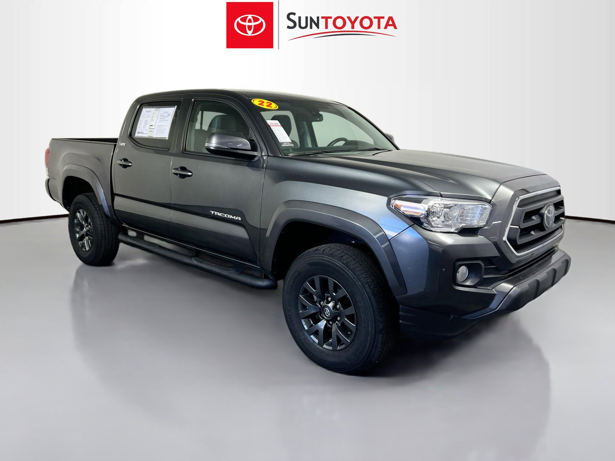 Used 2022 Toyota Tacoma SR5 w/ Technology Package image 1