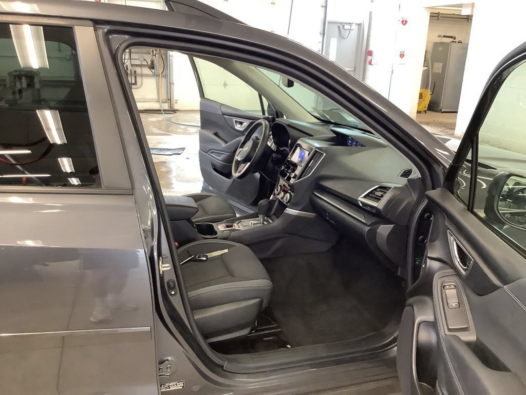 Used 2021 Subaru Forester Premium AWD/4WD image 14