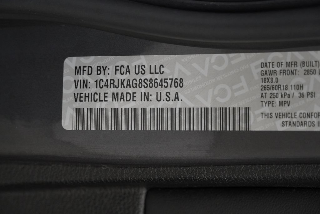 Certified 2025 Jeep Grand Cherokee L Laredo AWD/4WD image 54