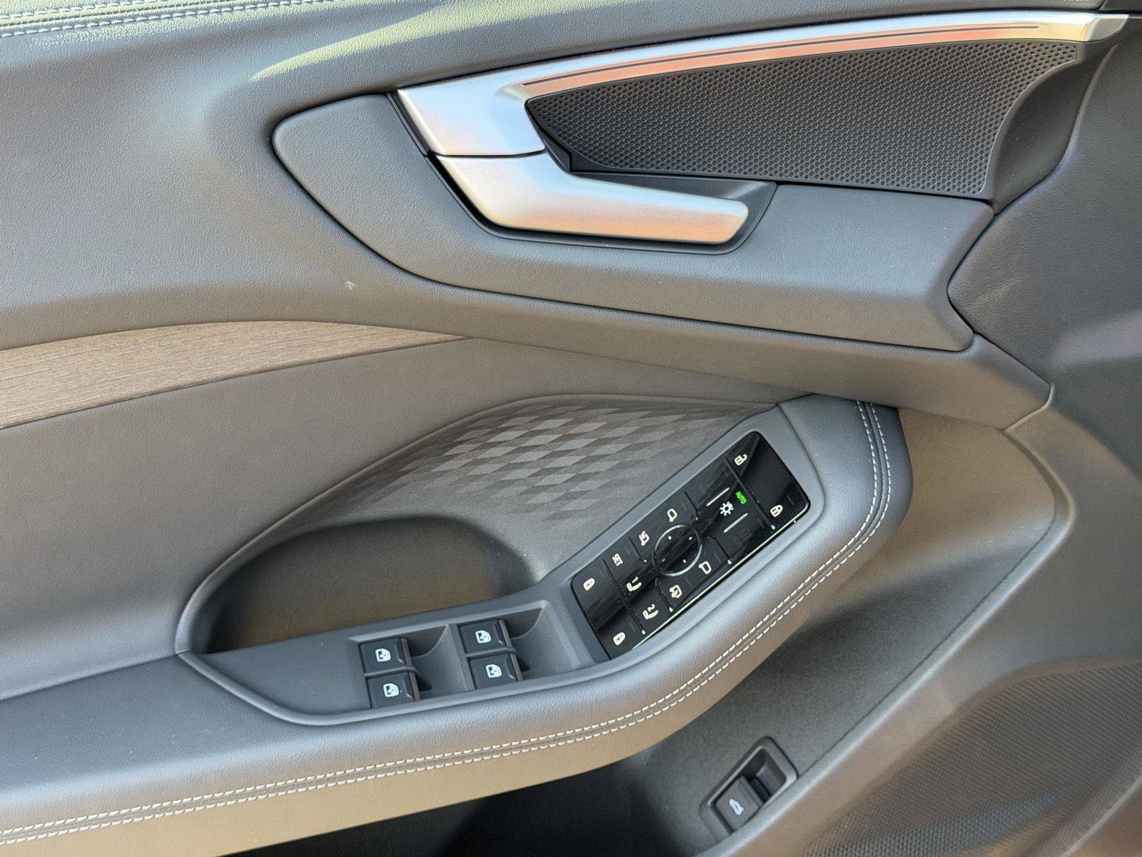 Used 2025 Audi A5 2.0T Premium w/ Convenience Package image 11