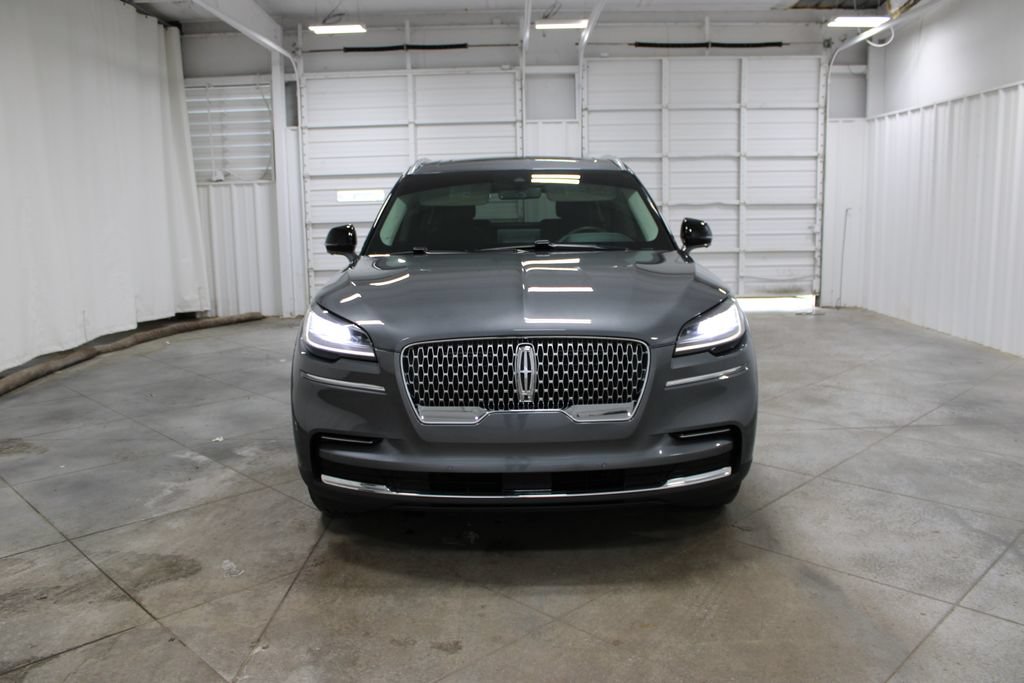 Used 2024 Lincoln Aviator Reserve w/ Equipment Group 201A RWD image 3
