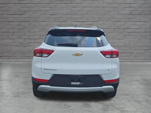 Used 2024 Chevrolet TrailBlazer LT w/ Driver Confidence Package FWD image 4