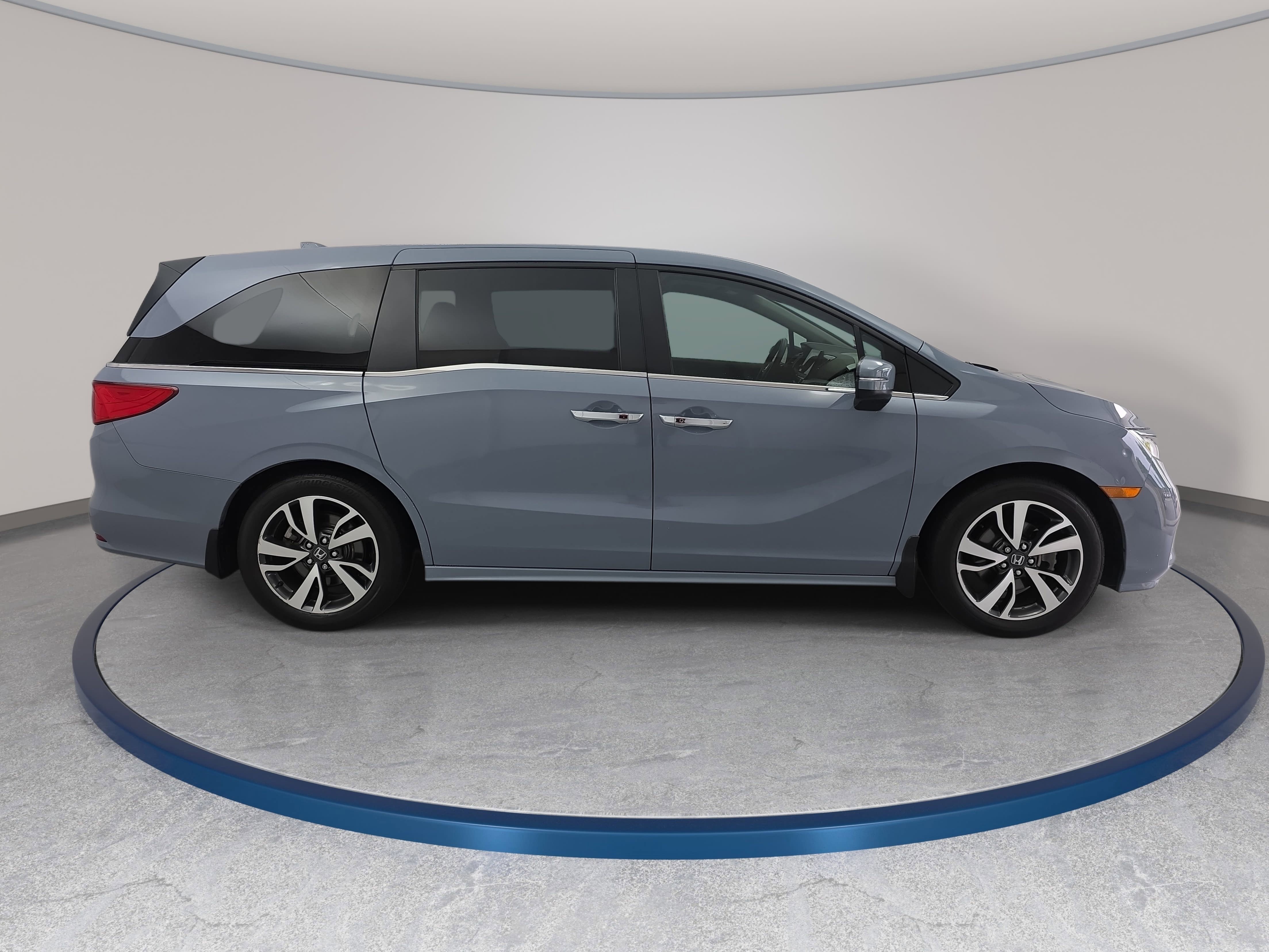 Used 2023 Honda Odyssey Touring image 4